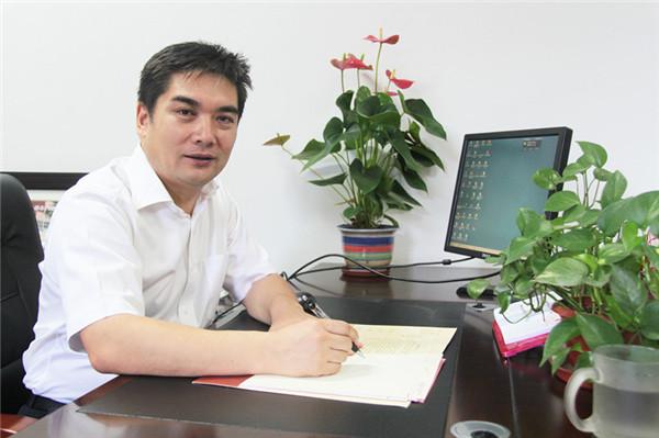 曾宪一.jpg
