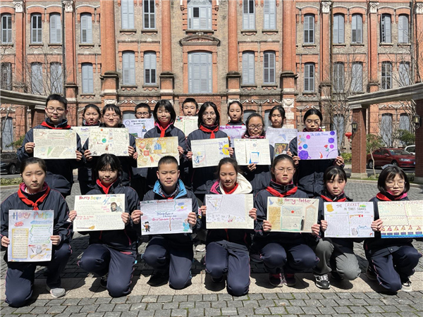 二等奖学生集体照.jpg